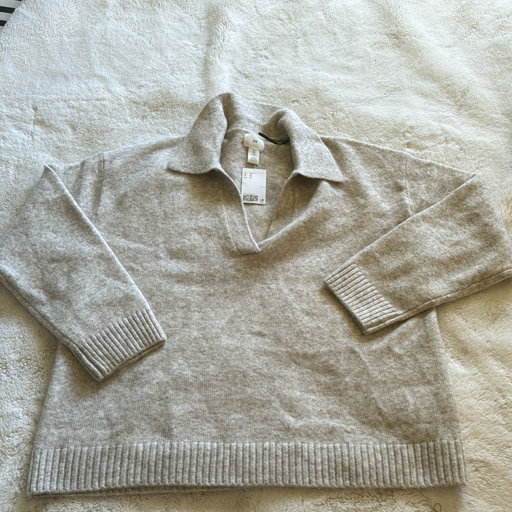 NWT collar sweater